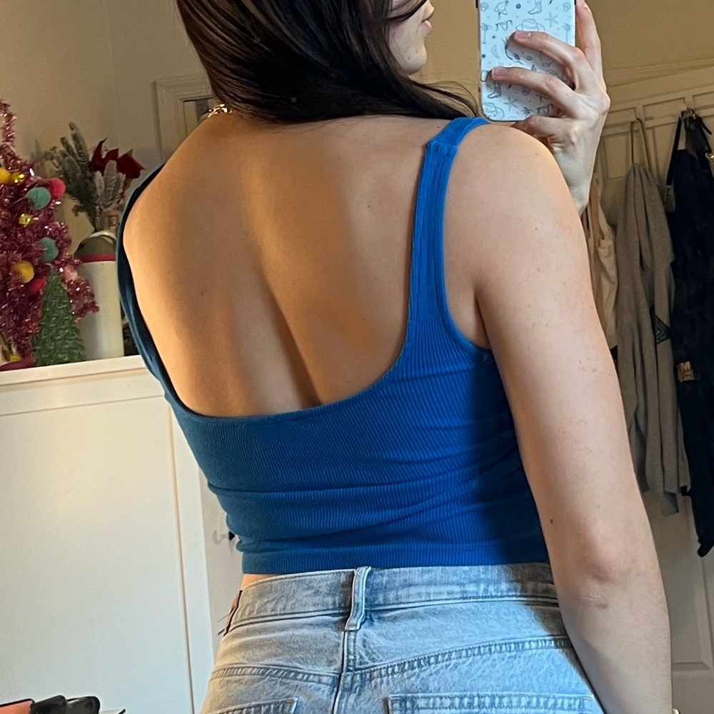 Square Neck Ribbed Crop Tank Top - Picture 3 of 6